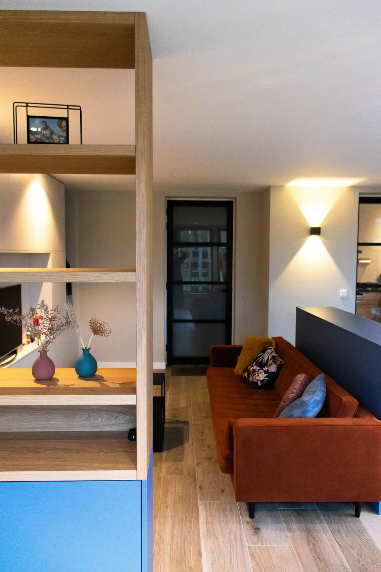 Woonkamer met werkruimte